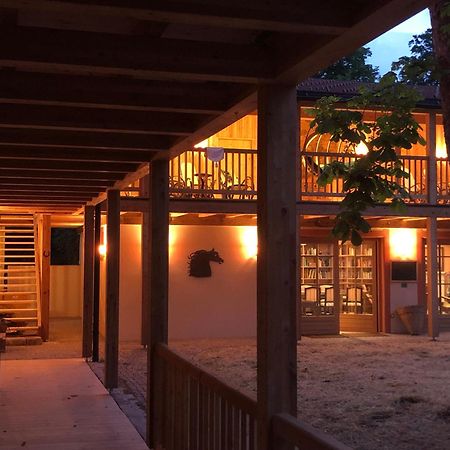 Haus Himmelfahrt Villa โซปราบอลซาโน ภายนอก รูปภาพ