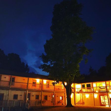 Haus Himmelfahrt Villa โซปราบอลซาโน ภายนอก รูปภาพ