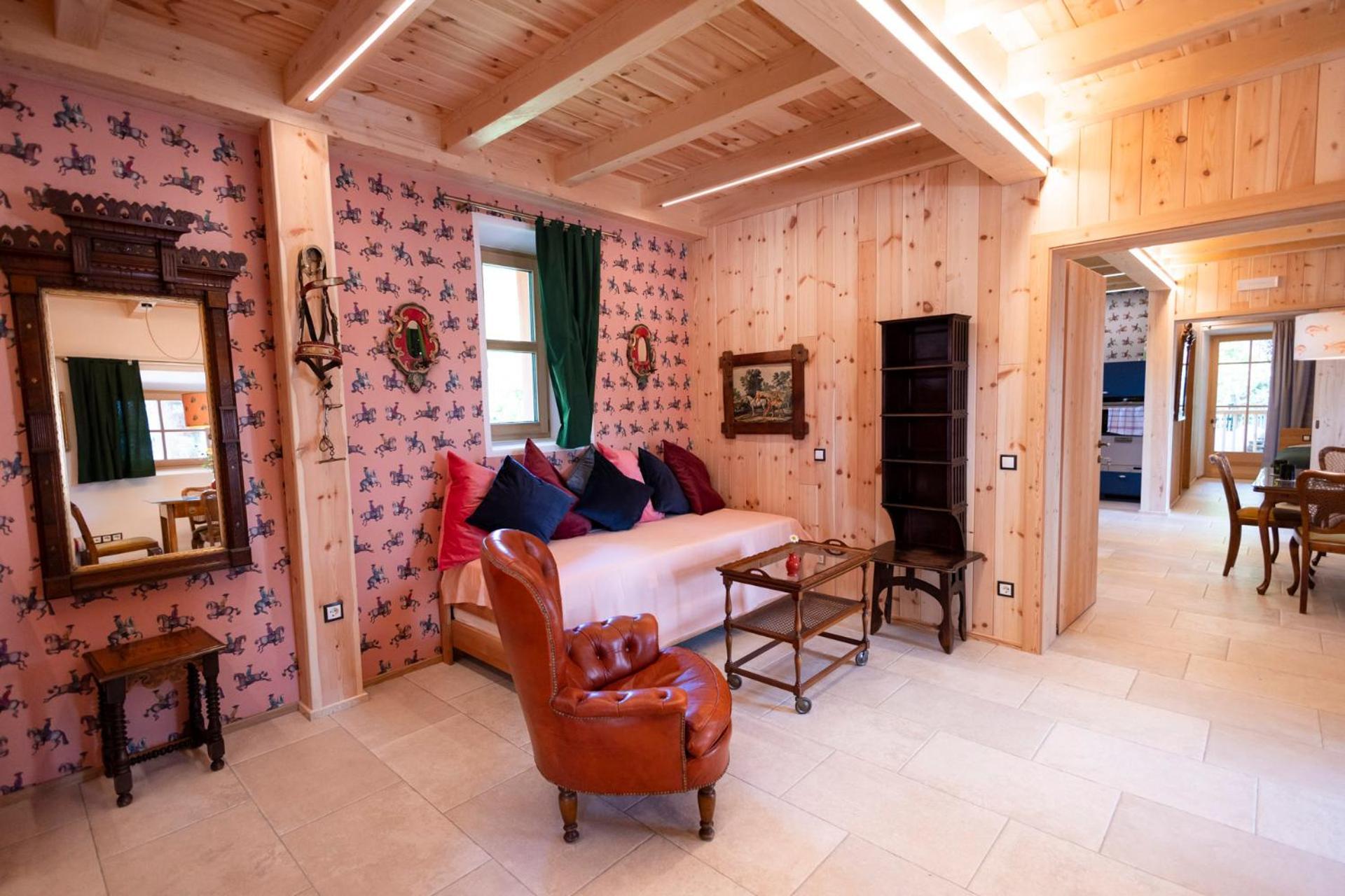 Haus Himmelfahrt Villa โซปราบอลซาโน ภายนอก รูปภาพ