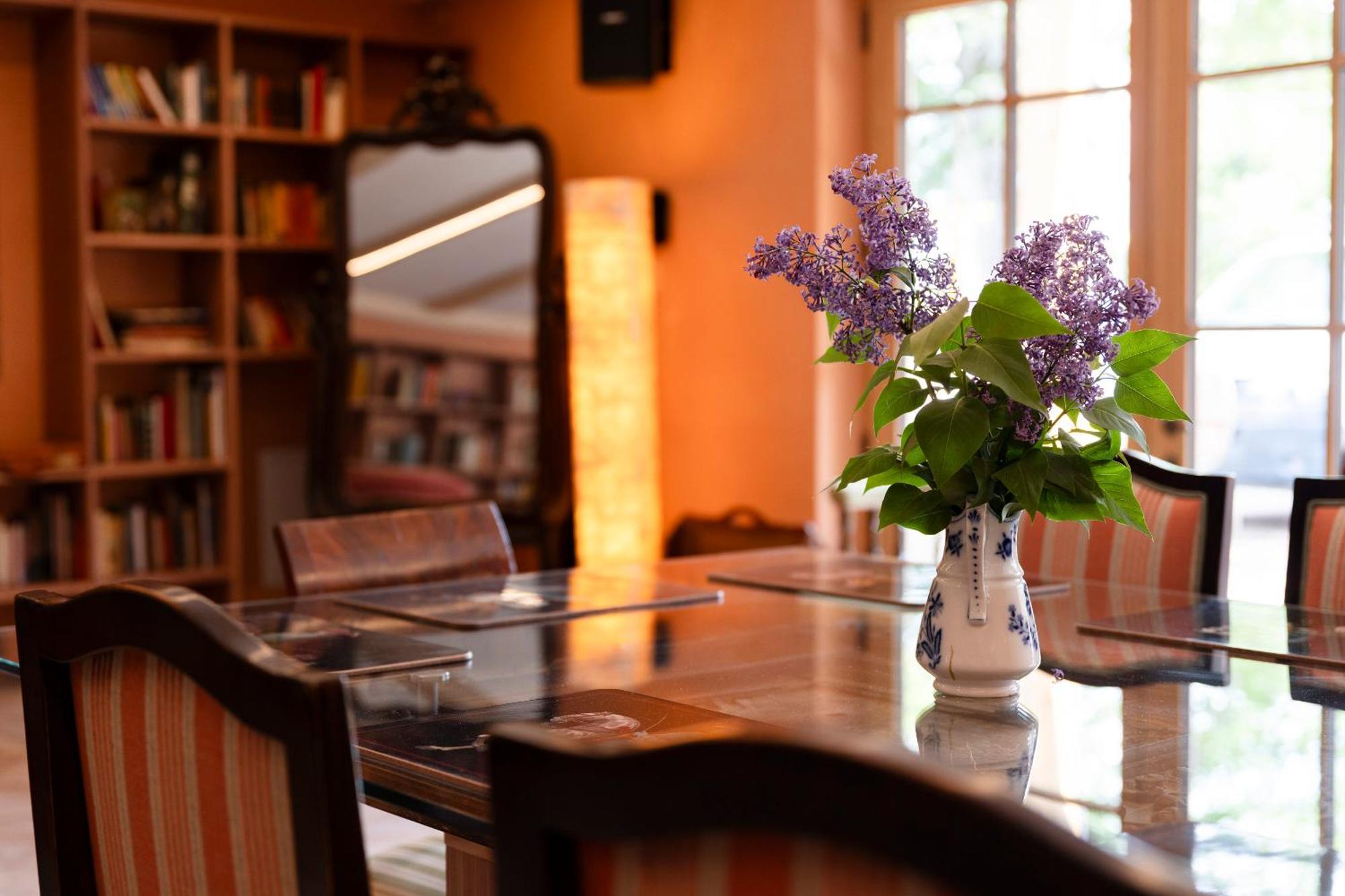 Haus Himmelfahrt Villa โซปราบอลซาโน ภายนอก รูปภาพ